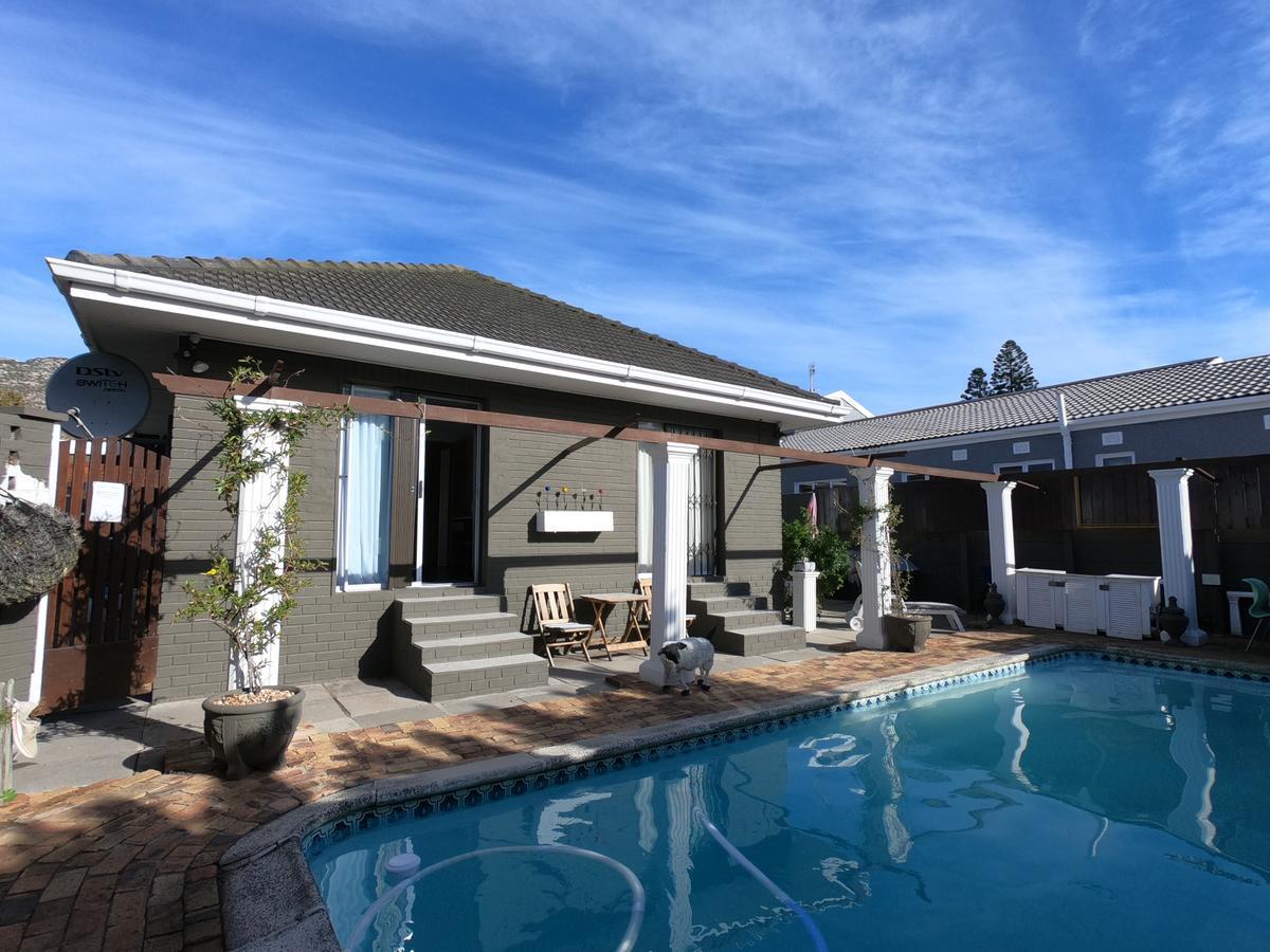 Bed and Breakfast Leo's Den à Fish Hoek Extérieur photo